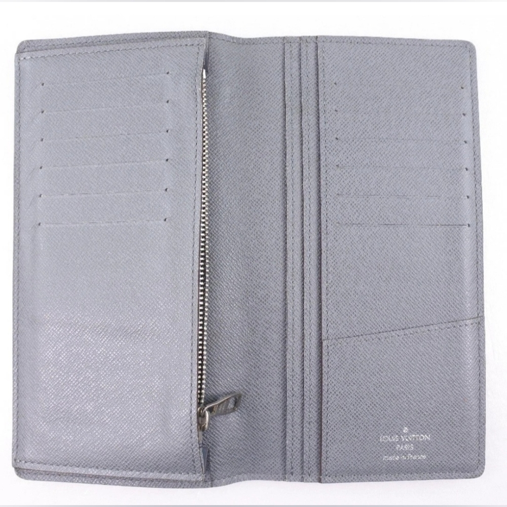 RARE LOUIS VUITTON Grey Taiga Brazza (Unisex) Bifold Long Wallet (EUC)